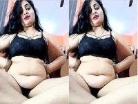 Sexy Bhabhi Shows Her Boobs Part 4