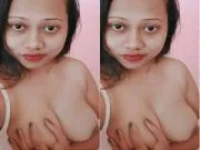 Sexy Indian Girl Shows Boobs and Blowjob